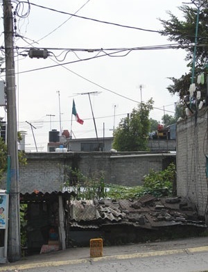 Arquitetura de contraste em Cuahutitlán. Estado de México [Autor. México 2007]