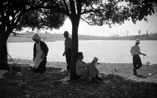 Piquenique – Represa da Usina Três Bocas, Londrina PR, 1958<br />Foto Haruo Ohara  [Acervo Instituto Moreira Salles]