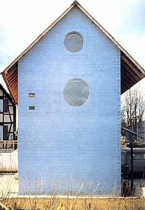Figura 5 – Casa Azul, Oberwill, Suíça. Projeto 1979, realização 1980<br />Foto The Pritzker Architecture Prize 