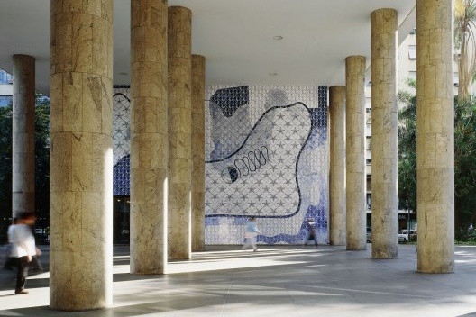 Ministry of Education and Health, later Education and Culture, Rio de Janeiro RJ Brasil, 1936-1945. Architects Lúcio Costa, Oscar Niemeyer, Affonso Eduardo Reidy, Jorge Moreira, Carlos Leão and Ernani Vasconcellos<br />Foto/Photo Nelson Kon 