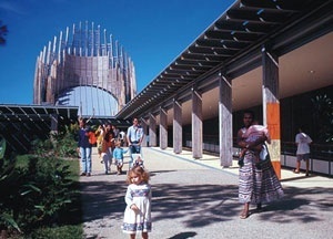 Centro Cultural Jean Marie Tijibaou, entorno. Foto: John Goallig [www.rpbw.com]