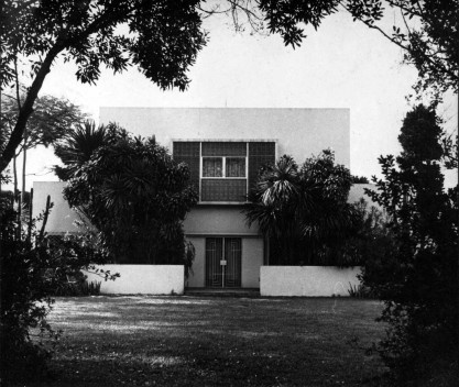 Fachada Principal Residência Rua Santa Cruz, São Paulo, 1928 [Acervo Família Warchavchik]