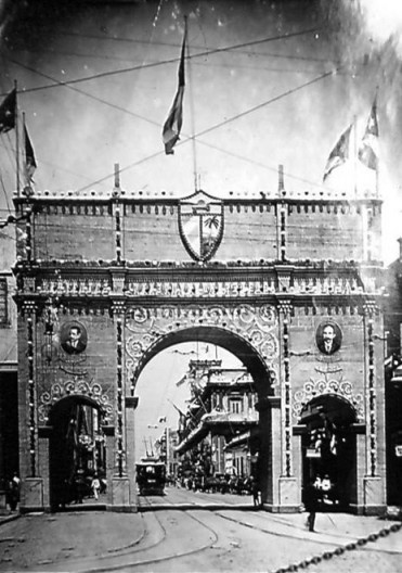 Arcos do Triunfo na Proclamação da República de Cuba, Havana, 1902<br />Foto divulgação 