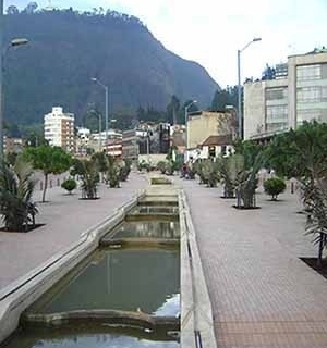 Canalização de córrego, Bogotá, Rogelio Salmona<br />Foto Paul Meurs 