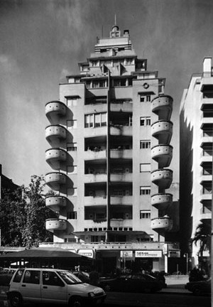 Edifíicio "El Mástil", Av. Brasil 3105, Montevidéu. Arq. Gonzalo Vázquez Barriére e Rafael Ruano, 1937