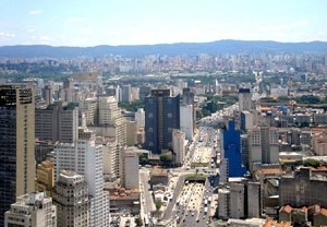 Eixo viário de ligação da área central com a Zona Norte de São Paulo proposto no Plano de Avenidas, de 1930. São Paulo. Angélica A.T. Benatti Alvim e Eunice Helena S. Abascal
