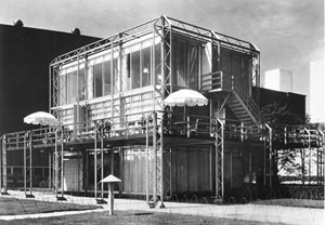 George Fred Keck, Keck Crystal House, 1933-34, vista da Feira Mundial de Chicago <br />Robert Medina, Chicago History Museum 