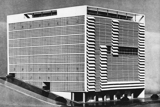 O Cruzeiro, maquete<br />Foto divulgação  [PAPADAKI, Stamo. <i>The Work of Oscar Niemeyer</i>, 1950]