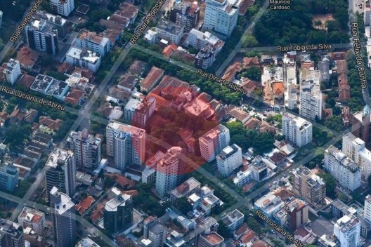 Localização das casas da Rua Luciana de Abreu no contexto atual do bairro Moinhos de Vento [Google Maps]