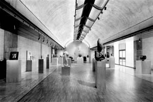 Interior do museu de Kimbell [LOUD, Patricia Cummings. Op. cit., p.154]