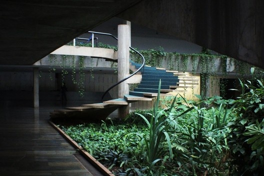 Teatro Nacional, Brasília, arquiteto Oscar Niemeyer, paisagista Roberto Burle Marx<br />Foto Felipe SS Rodrigues 
