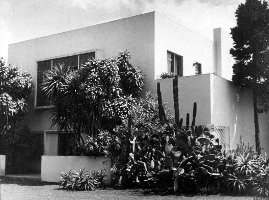 Casa da Rua Santa Cruz, São Paulo, 1928, arquiteto Gregori Warchavchik, tombada pelo Condephaat<br />Foto divulgação  [Acervo família Warchavchik]
