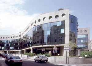 Sede do jornal L'Humanité, Saint Denis. Arquiteto Oscar Niemeyer [Foto AG]