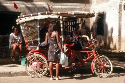 Taxi-bicicleta em Havana<br />Foto Roberto Segre 