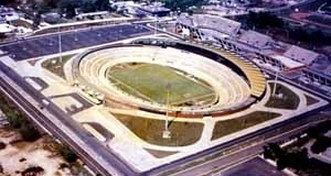 Estádio Vivaldo Lima, Manaus, 1965, Arquiteto Severiano Porto