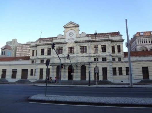 Fachada frontal do museu ferroviário de Curitiba<br />Acervo Rosa Carolina Abrahão Amancio, 2015 