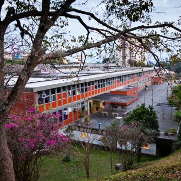 Hospital Infantil Joana de Gusmão, Florianópolis SC. Arquiteto Irineu Breitman<br />Foto Marcelo Donadussi 