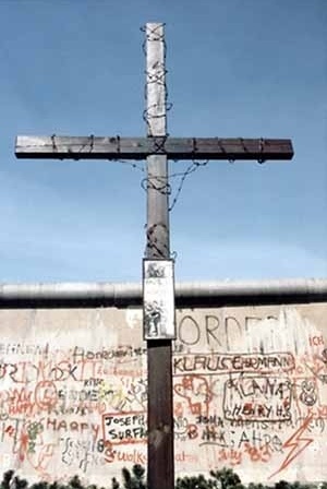  Ensaio sobre o muro de Berlin, 1985<br />Foto de João Diniz. 