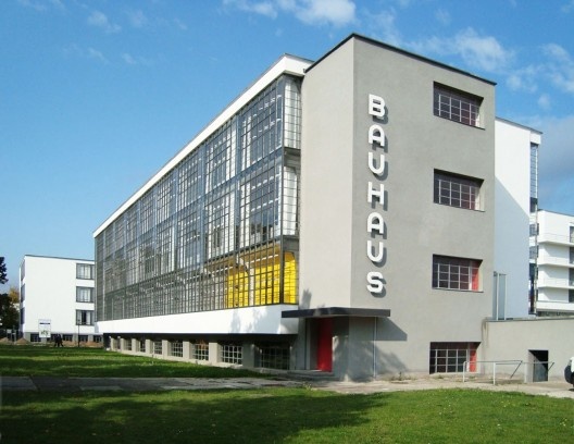 Bauhaus, Dessau, Alemanha, 1926. Arquiteto Walter Gropius<br />Foto Karine Daufenbach 