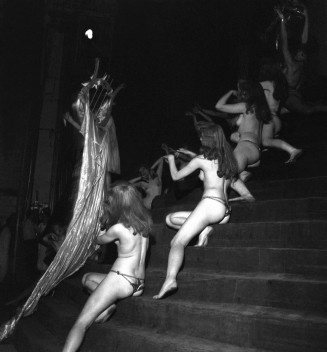 Folies Bergere, Paris, década de 1940<br />Foto Jean Manzon 