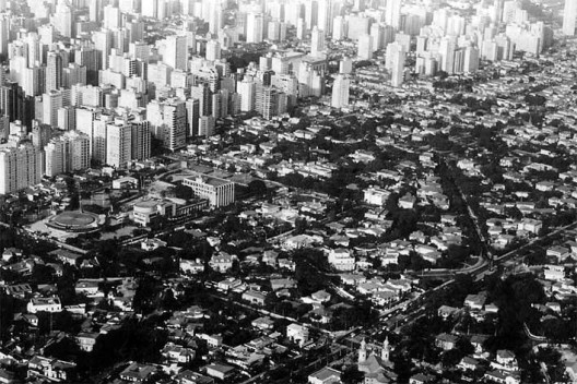 Vista aérea do Jardim América, São Paulo<br />Foto divulgação  [Imagem capa]