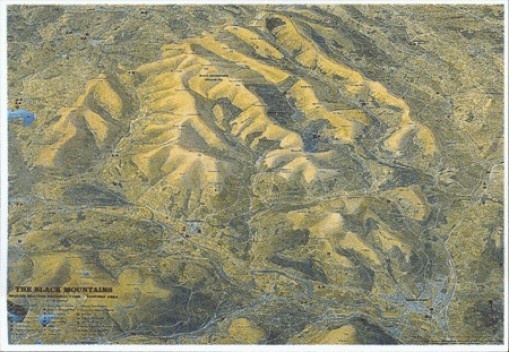 Vista aérea das Montanhas Negras [“Pelo bem do lugar: leitura de O Povo das Montanhas Negras”, Hugo Moura Tavares, UFPR, 200]