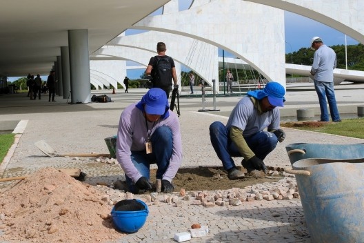 Funcionários fazem reparo e limpeza no Palácio do Planalto após ato terrorista<br />Foto Fabio Rodrigues Pozzebom  [Agência Brasil]