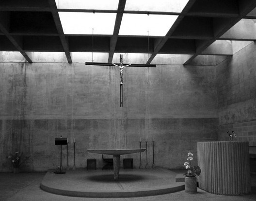 Abadia Santa Maria, São Paulo, 1975. Arquiteto Hans Broos<br />Foto Cristiano Mascaro 