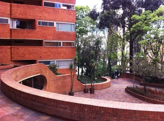 Torres del Parque, Bogotá, 1965-1970. Arquiteto Rogelio Salmona<br />Foto Abilio Guerra 
