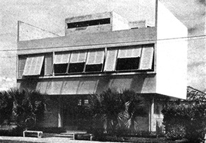 Brise-soleil do Laboratório de Anatomia Patológica em Recife, Luis Nunes, 1936 [Brasil Builds, de Philip Goodwin, 1943]