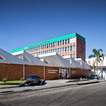 Hospital Miguel Piltcher, Pelotas RS. Arquiteto Irineu Breitman<br />Foto Marcelo Donadussi 