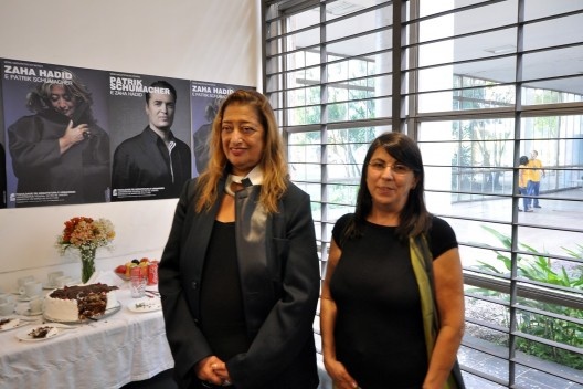 Zaha Hadid e Denise Pinheiro Machado<br />Foto divulgação 