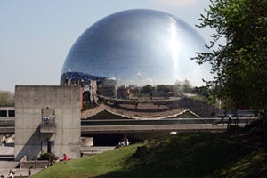Cidade das Ciências e da Indústria, Parque La Villette, Paris. Arquiteto Adrien Feinsilber<br />Foto Helena Guerra 
