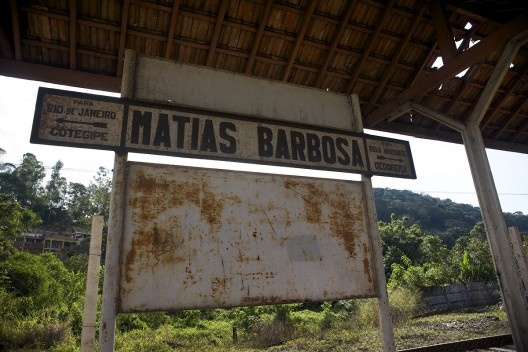 Sinalização ferroviária no itinerário da linha férrea na Estação de Matias Barbosa, hoje desativada para o transporte de passageiros<br />Foto Fábio Lima 