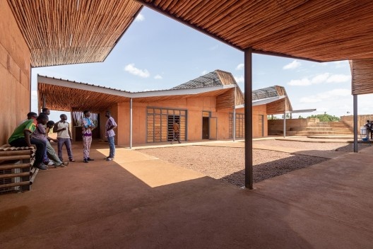 Instituto Tecnológico de Burkina Faso, Koudougou, Burkina Faso, 2020. Arquiteto Diébedo Francis Kéré<br />Foto Francis Kéré  [The Pritzker Architecture Prize]