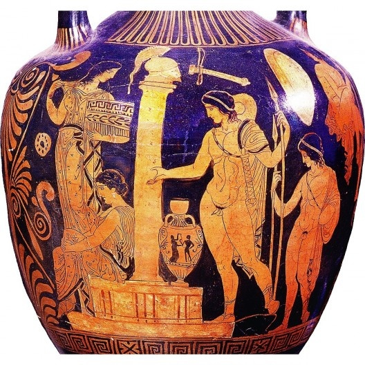 Amphora con la figura di Oreste davanti alla tomba di Agamennone, dove si vede la colonna sormontata da un casco come personificazione del suo padre morto. IV secolo a.C. [Museo Archeologico Nazionale, Napoli]