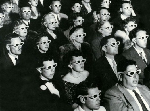 Cena do filme <i>A sociedade do espetáculo</i>: alienação, silêncio e isolamento. Direção Guy Debord, 1973<br />Foto divulgação 