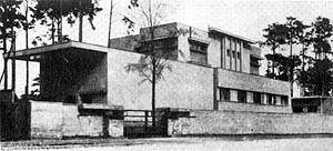 Figura 02 – Casa Goldstein em Berlin-Westend. Arquitetos Korn & Weitzmann, 1922-1923  [Frank Lloyd Wright und Europa, Stuttgart: Karl Krämer Verlag, 1983]