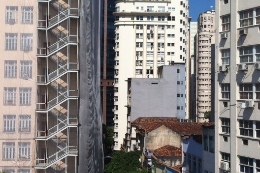 Zona Portuária - A paisagem oculta no terraço do Museu de Arte do Rio<br />Foto Ana Altberg 
