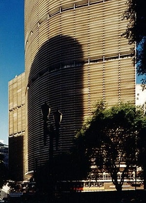 Edifício Copan, São Paulo, arquiteto Oscar Niemeyer<br />Foto Nelson Kon 
