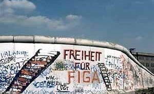  Ensaio sobre o muro de Berlin, 1985<br />Foto de João Diniz 