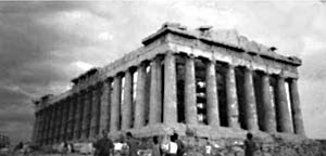 Partenón: Templo dórico grego dedicado à Deusa Atenea Parthenos, construído na Acrópolis de Atenas por ordem de Péricles entre os anos 447 e 432 a.C<br />Foto Helena David, 2005 