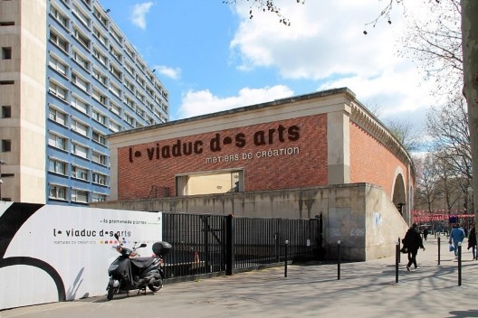 Viaduto das Artes, acesso pela av. Daumesnil, Paris. Arquiteto Patrick Berger<br />Foto Luís Eduardo Loiola 