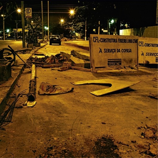 Ensaio <i>Em obras</i><br />Foto Carlos Teixeira  [<i>Em obras: história do vazio em Belo Horizonte</i>, p. 10]