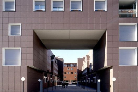 Renovação da área da Bicocca, Milão. Arquiteto Vittorio Gregotti<br />Foto divulgação  [Gregotti Associati International]