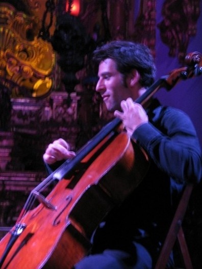 Florian Berner, violoncelista do Hugo Wolf Quartett (Áustria), em apresentação do quarteto, no Mosteiro de São Bento, Olinda, MIMO 2010.<br />Foto Eliane Lordello 