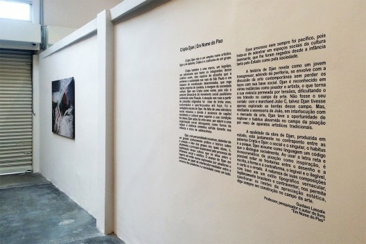Texto de apresentação. Exposição <i>Cripta Djan, em nome do pixo</i>, curadoria João Correia<br />Foto Abilio Guerra 
