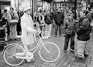 "White bicycle plan", Amsterdã, 1966 [http://paginas.terra.com.br/arte/anaholck]